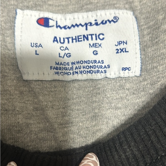 Men’s champion sweater size large - Picture 2 of 2